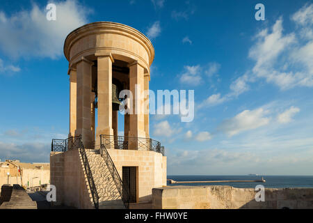 Siege Bell Memorial in Valletta, Malta. Stockfoto