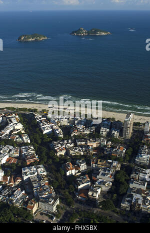 Luftaufnahme des Wohn-Eigentum Oceanico Garten im Stadtteil Barra da Tijuca Stockfoto