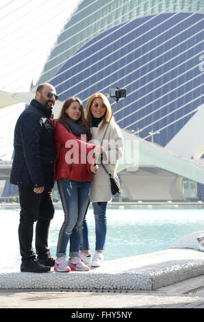 Die Selfie bei Ciudad de Las Artes y Las Ciencias, Valencia, Spanien Stockfoto