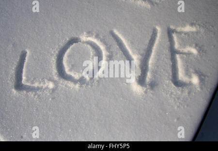Symbolbild: Liebe, Schnee. Stockfoto