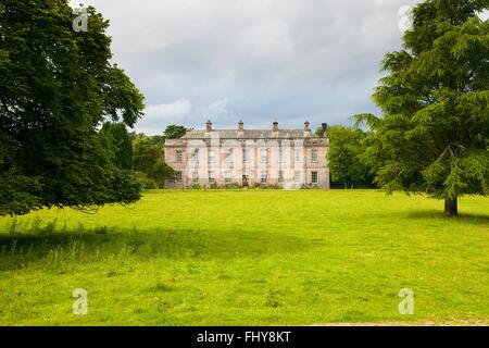 Dalemain Herrenhaus & historische Gärten. Nationalpark Lake District, Eden District, Penrith, Cumbria, England, Vereinigtes Königreich, UK. Stockfoto