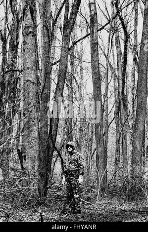 Tarnkleidung von Jägern verwendet Stockfoto