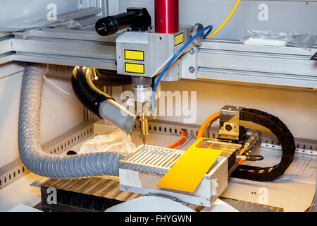 CNC-Laserschneidanlage Stockfoto