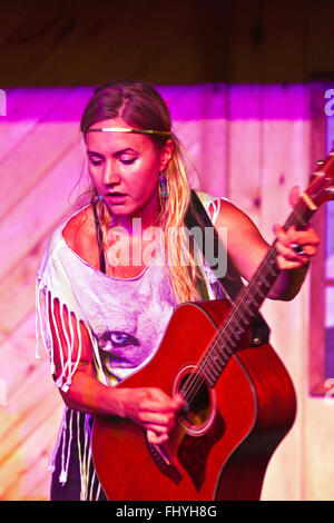 Die Schwedisch-folk-Gruppe führt GASTSCHWESTER an den vier Ecken FOLK FESTIVAL 2014 - PAGOSA SPRINGS, COLORADO Stockfoto