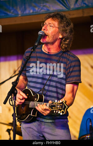 SAM BUSH und seine Band führen an den vier Ecken FOLK FESTIVAL 2014 - COLORADO Stockfoto