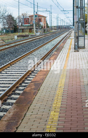 Kreuzen Sie nicht die Eisenbahnstrecken Stockfoto