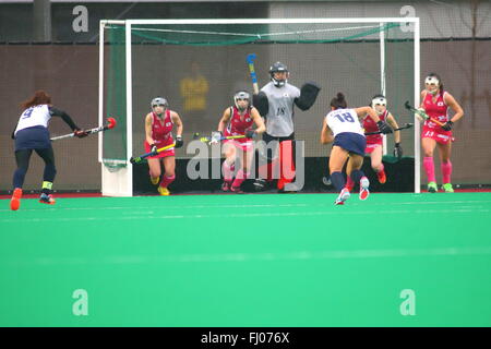 Ibaraki, Osaka, Japan. 20. Februar 2016. Ryoko Oie (JPN)-Hockey: Internationaler Frauentag Ausstellung Eishockeyspiel zwischen Japan und Südkorea im Ritsumeikan Hollys Stadium in Ibaraki, Osaka, Japan. © AFLO/Alamy Live-Nachrichten Stockfoto