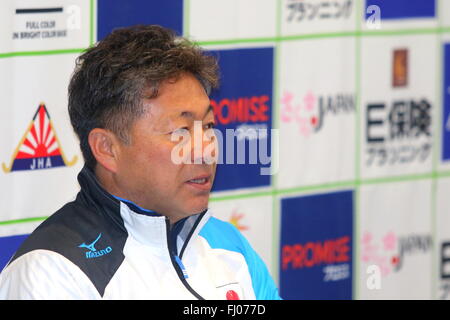 Ibaraki, Osaka, Japan. 20. Februar 2016. Yuji Nagai (JPN)-Hockey: Internationaler Frauentag Ausstellung Eishockeyspiel zwischen Japan und Südkorea im Ritsumeikan Hollys Stadium in Ibaraki, Osaka, Japan. © AFLO/Alamy Live-Nachrichten Stockfoto