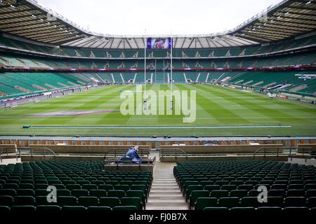 Twickenham, London, UK. 27. Februar 2016. RBS Six Nations Championships. England gegen Irland. Das Feld als Fans beginnen, Kredit zu kommen: Action Plus Sport/Alamy Live News Stockfoto