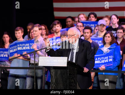 Columbia, South Carolina, USA. 26. Februar 2016. Präsidentschaftskandidat Bernie Sanders (D) hält eine politische Kundgebung. Stockfoto