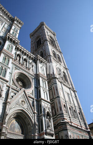 Cattedrale di Santa Maria del Fiore Façade - Kathedrale der Heiligen Maria der Blume. Altstadt von Florenz, Toskana, Italien Stockfoto