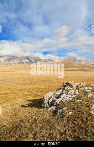 Campo Imperatore Blick auf Apennin Stockfoto