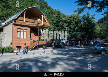 9 April Street in Borjomi Kurstadt, Samzche-Dschawacheti Region in Georgien Stockfoto