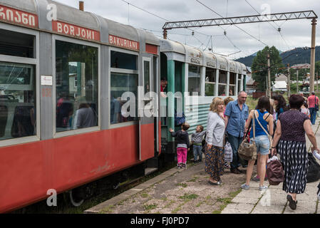 Bahnhof in Bakuriani, Endstation der alten Schmalspurbahn von Borjomi, Bakuriani, genannt "Kukushka", Georgien Stockfoto