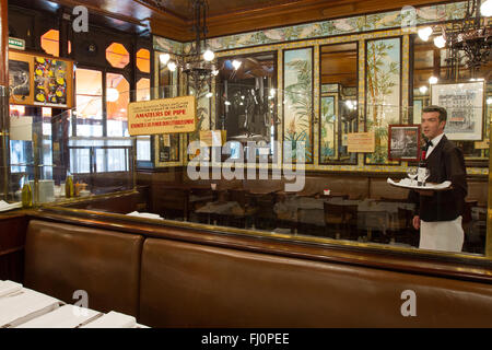 Bei der historischen Brasserie Lipp Paris France Stockfoto