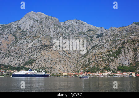 Panoramablick von Kotor, Montenegro Stockfoto