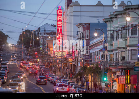 Castro District, mit dem Castro-Kino in der Nähe von Market Street, San Francisco, Kalifornien, USA Stockfoto