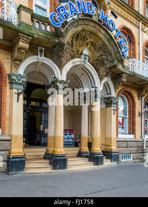 Der Haupteingang des Grand Hotels Scarborough, Großbritannien Stockfoto