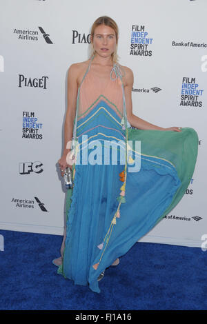 Santa Monica, CA, USA. 27. Februar 2016. 27. Februar 2016 - Santa Monica, Kalifornien - Dree Hemingway. 31. jährlichen Film Independent Spirit Awards - statt Ankünfte am Santa Monica Pier. Bildnachweis: Byron Purvis/AdMedia Credit: Byron Purvis/AdMedia/ZUMA Draht/Alamy Live-Nachrichten Stockfoto