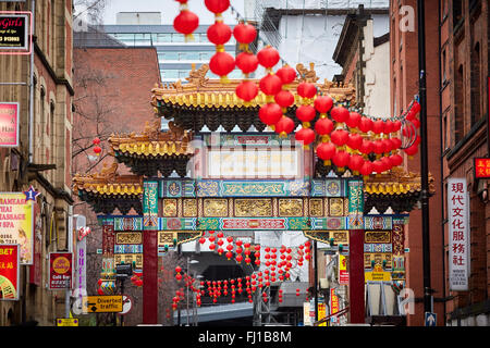 Chinesischer Bogen Manchester China Town geschmückt Straßen Geschichte historisch bedeutende Wahrzeichen Faulkner Street St Siedlungsgebietes Stockfoto