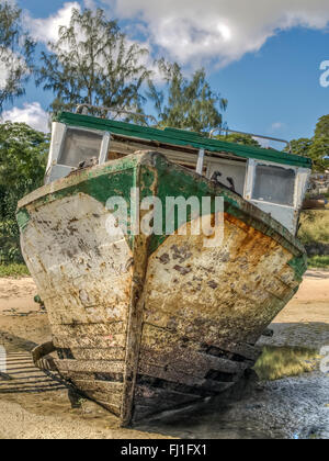 Inhambane Mosambik Dhow Fischerboot geerdet Stockfoto