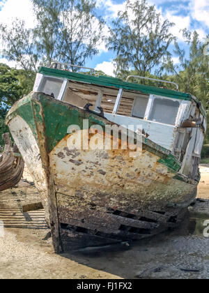 Inhambane Mosambik Dhow Fischerboot geerdet Stockfoto