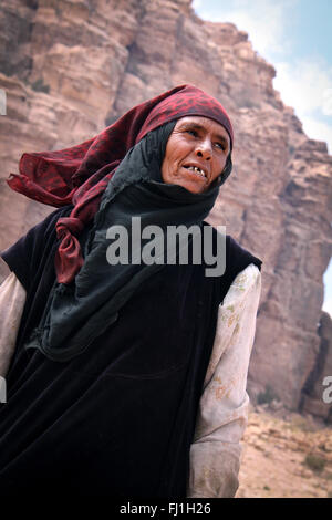 Portrait von Beduinen Frau in Petra, Jordanien Stockfoto