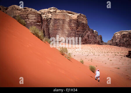 Beduinen Mann in Wadi Rum Wüste, Jordanien Stockfoto