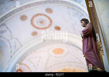 PANAMA-STADT, Panama – Statuen im Oratorium San Felipe Neri im Herzen des historischen Casco Viejo-Viertels von Panama-Stadt, Panama. Sie ist eine der ältesten Kirchen der Stadt und wurde 1688 eingeweiht. Stockfoto