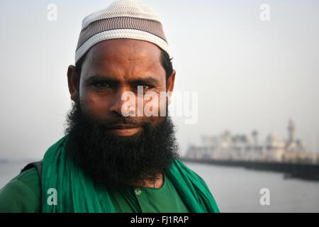 Muslimischen Mann an der Jama Masjid, Mumbai, Indien Stockfoto