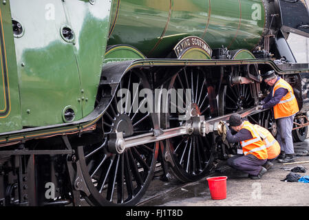 Die A3-Dampfmaschine Flying Scotsman im National Railway Museum in York gereinigt nach einer Fahrt von London Stockfoto