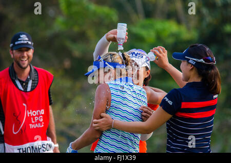 Chonburi, Thailand. 28. Februar 2016. Lexi Thompson USA Champion des Honda LPGA Thailand 2016 im Siam Country Club, Pattaya Old Course am 28. Februar 2016 in Chonburi, Thailand. Bildnachweis: Chatchai Somwat/Alamy Live-Nachrichten Stockfoto