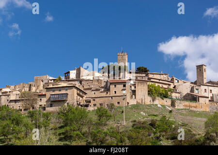 Burg und mittelalterliche Stadtmauer von Sos del Rey Católico, Provinz Saragossa, Aragon, Spanien. Stockfoto