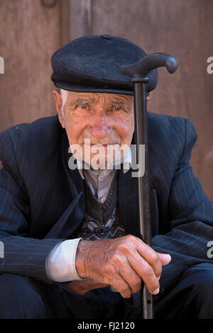 Porträt der alten iranischen Mann in Abyaneh, Iran Stockfoto