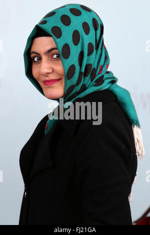 Schöne türkische Mädchen mit Hijab in Istanbul, Türkei Stockfoto