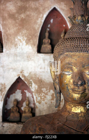 Buddha Statue in der Vat Sisakhet, Vientiane, Laos Stockfoto