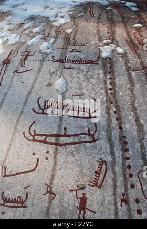 Bronzezeit Felszeichnungen in Tanum im Schnee Stockfoto