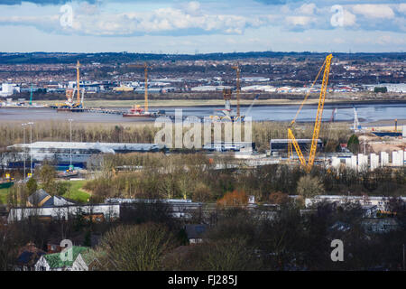 Neue Brücke über den Fluss Mersey Verknüpfung von Runcorn und Widnes gebaut. Stockfoto