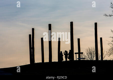 Hügel, Panorama Aussichtspunkt am Landschaft Park Duisburg Nord, einem Industriekultur-Standort in Duisburg, Deutschland Stockfoto