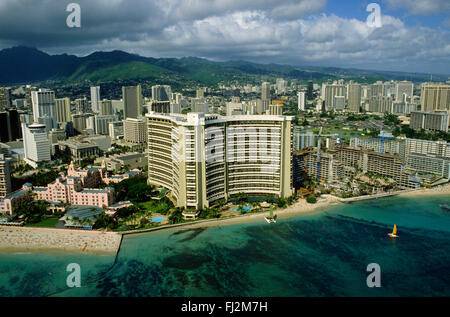 SHERATON HOTEL am Strand von WAIKIKI - OAHU, HAWAII Stockfoto