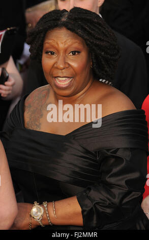 Hollywood, CA, USA. 28. Februar 2016. 28. Februar 2016 - Hollywood, Kalifornien - Whoopi Goldberg. 88. annual Academy Awards, präsentiert von der Academy of Motion Picture Arts and Sciences statt im Hollywood & Highland Center. Bildnachweis: Byron Purvis/AdMedia Credit: Byron Purvis/AdMedia/ZUMA Draht/Alamy Live-Nachrichten Stockfoto