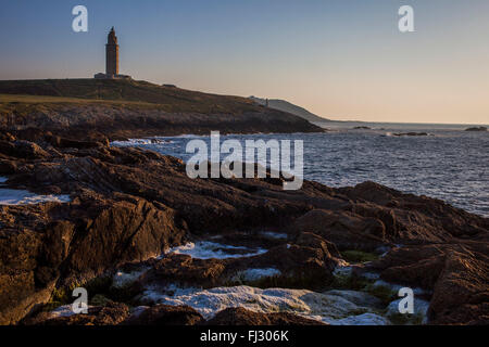 Herkulesturm, römische Leuchtturm von Punta Herminia Gärten, Coruña City, Galicien, Spanien Stockfoto