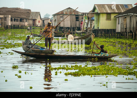 Menschen in Ganvié, Benin, Afrika Stockfoto