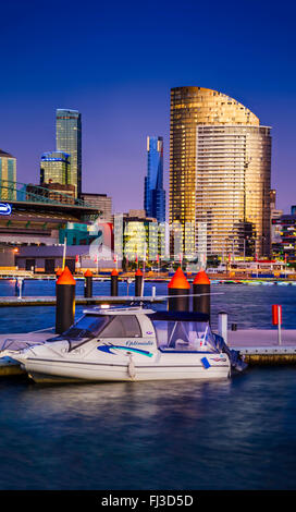 Boote im Hafen Docklands Bezirk, Melbourne Australien Stockfoto