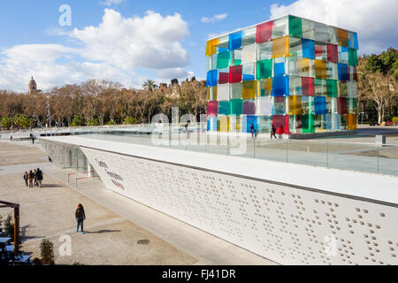 Centre Pompidou Malaga, das Centre Pompidou, der Würfel, Pop-up-Museum, Malaga, Andalusien, Spanien. Stockfoto