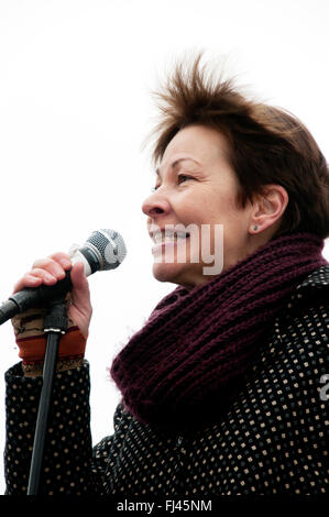 Trident-Demonstration organisiert von CND zu stoppen.  Caroline Lucas MP für Brighton Pavilion und Mitglied der grünen Partei Stockfoto