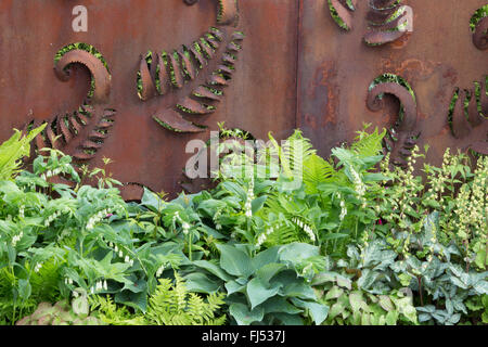 RHS Malvern Frühlingsfest 2015 entworfen einschränkende Natur von Kate Durr Garten Design Best Festival Garden Award und gold Stockfoto