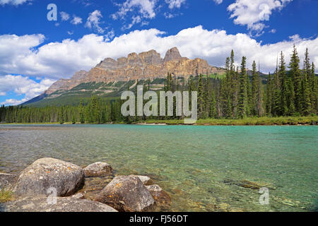 Burgberg im Bow River Valley, Banff Nationalpark, Alberta, Rocky Mountains, Kanada Stockfoto