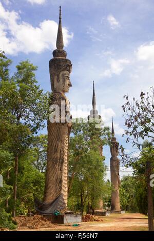 Ein Ort in der Nähe von Khon Kaen, Isaan, Thailand, zeigt das Leben des Buddha Stockfoto