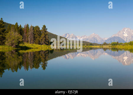 Blick auf die Grand Teton Berge von Oxbow Bend am Snake River. Grand Teton Nationalpark, Wyoming, USA Stockfoto